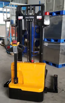 Xe nâng điện Haizhili 1.5 tấn cao 3m chân khuỳnh