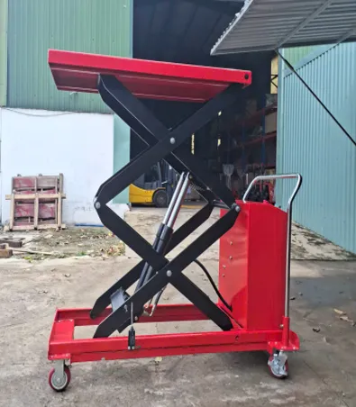Xe nâng mặt bàn điện 1700mm