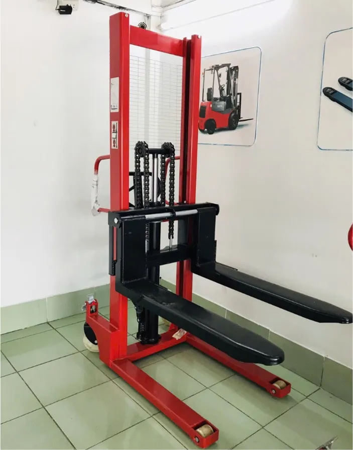 Xe nâng tay cao 1m6
