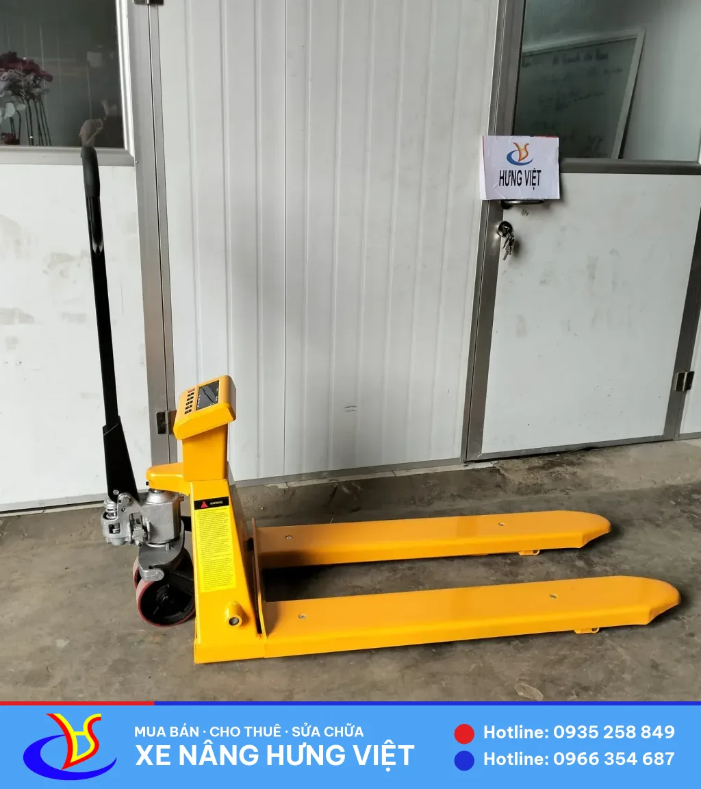 Xe nâng tay gắn cân