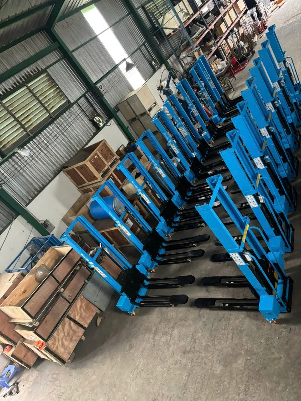 Xe nâng tự leo 1000kg - ảnh 2